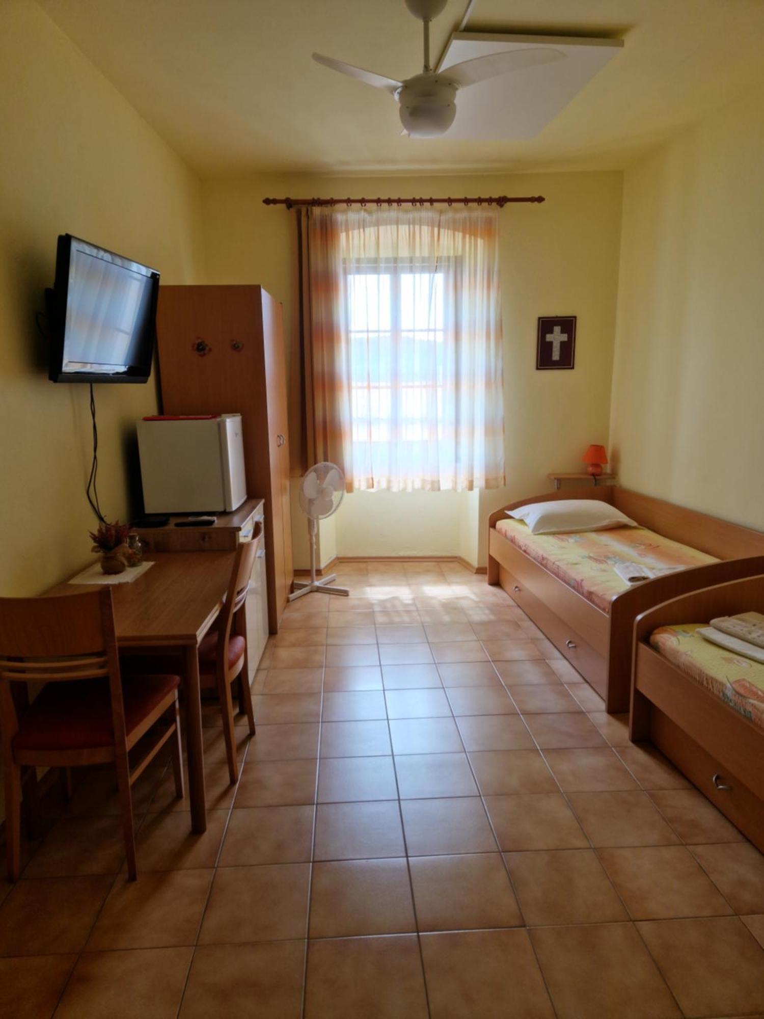 Apartma In Soba Vipavski Kriz Ajdovscina Room photo