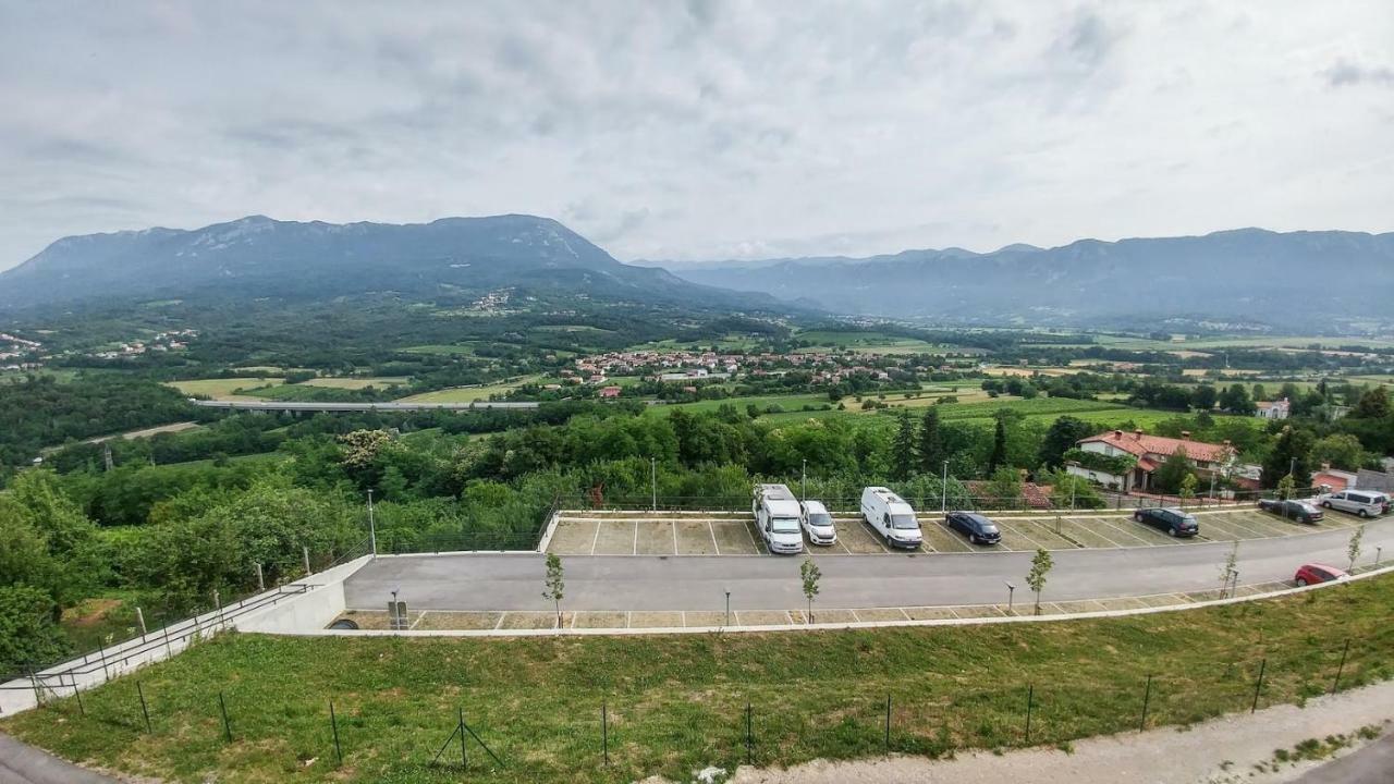 Apartma In Soba Vipavski Kriz Ajdovscina Exterior photo